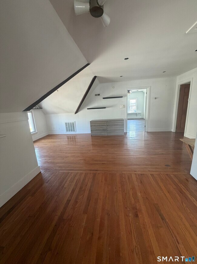 Building Photo - 178 Sherman Ave