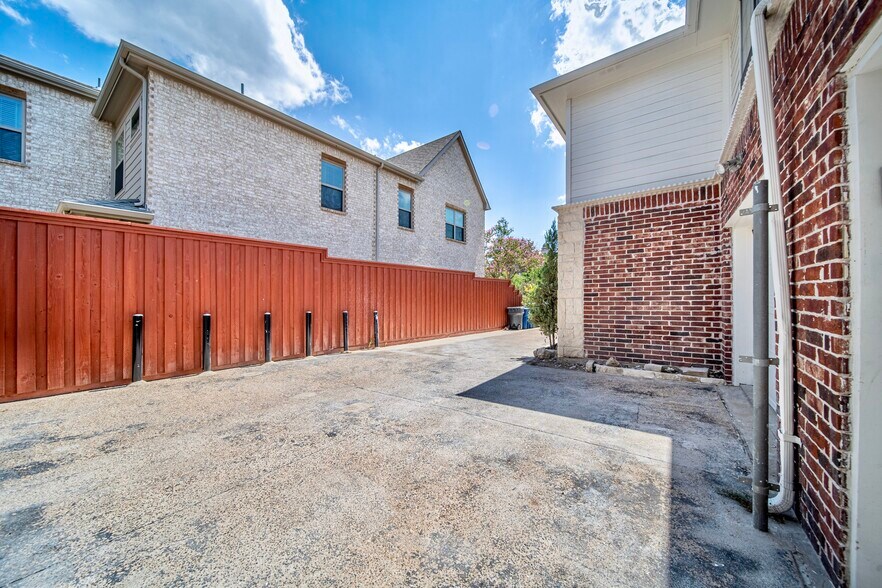 Driveway and Garage - 2411 Knight St