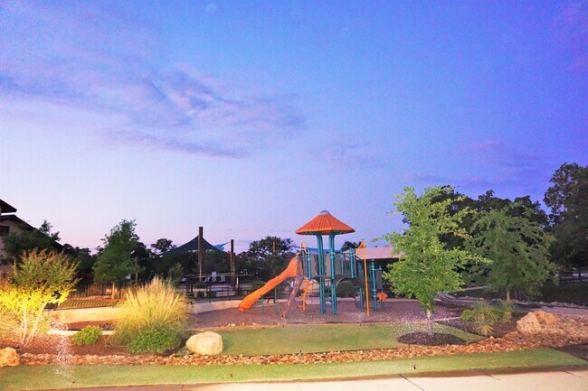 Building Photo - 260 Gaida Loop