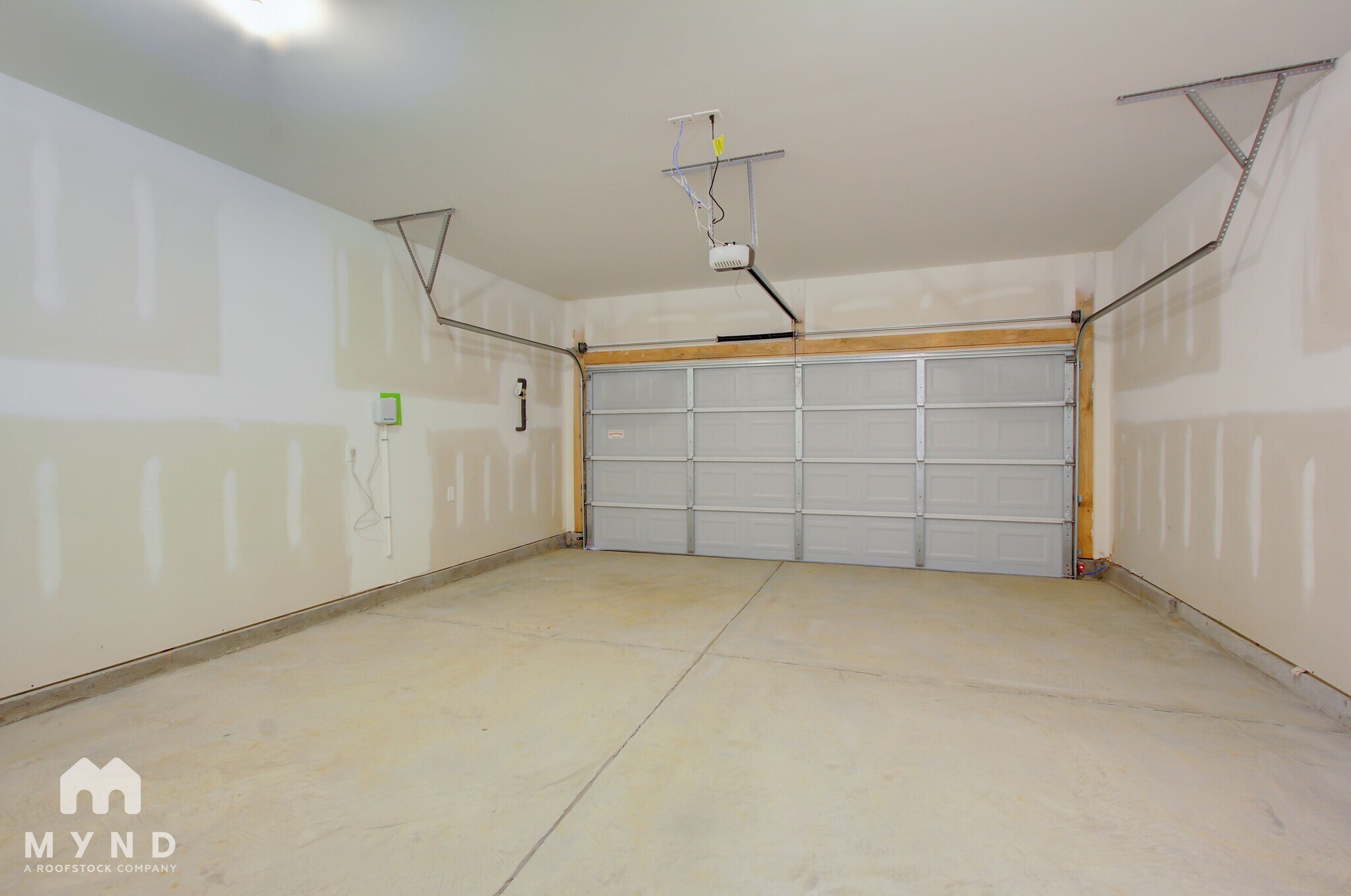 Building Photo - 863 Bergenfield Ln