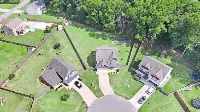 Building Photo - GORGEOUS 4 BR, 2.5 BA *OLDE MILL CREEK in Goldsboro* PIKEVILLE SCHOOLS