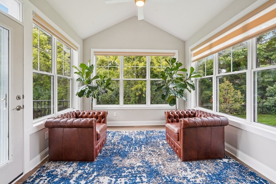 Building Photo - 4386 Arbor Dr