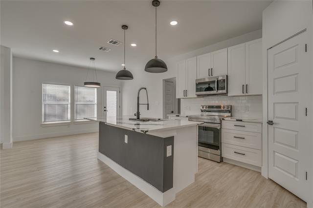 Building Photo - 3707 Penelope St