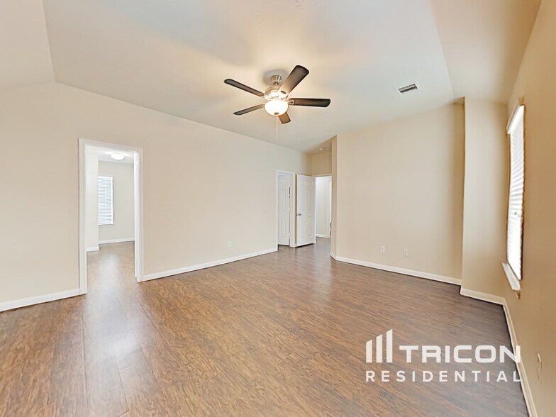 Primary Photo - 21434 Palma Grove Way