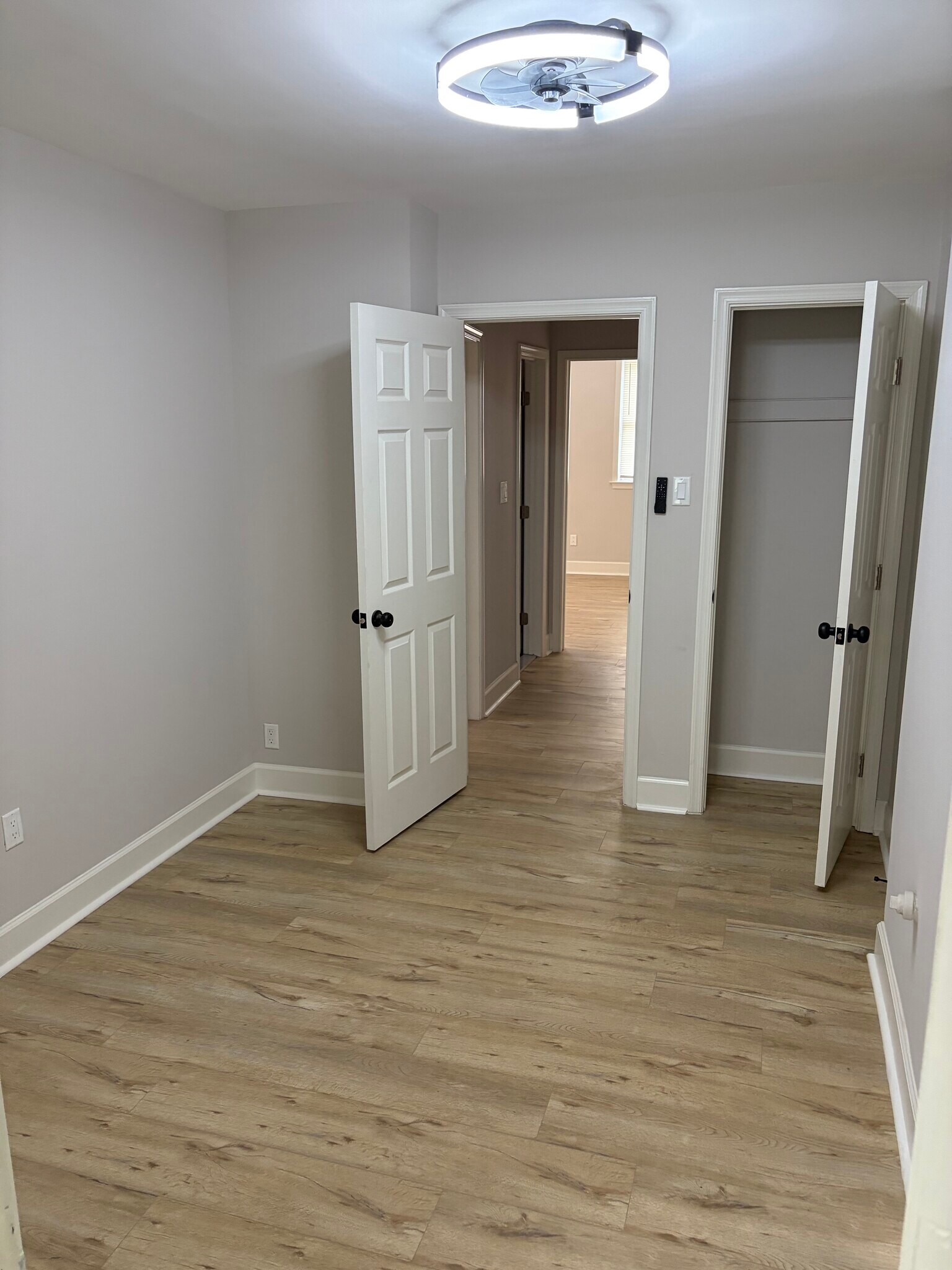 Building Photo - 1420 18th Pl SE