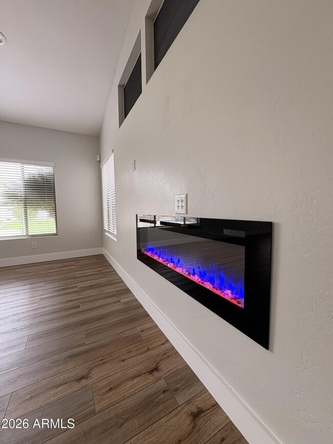 Building Photo - 13528 W Windsor Blvd