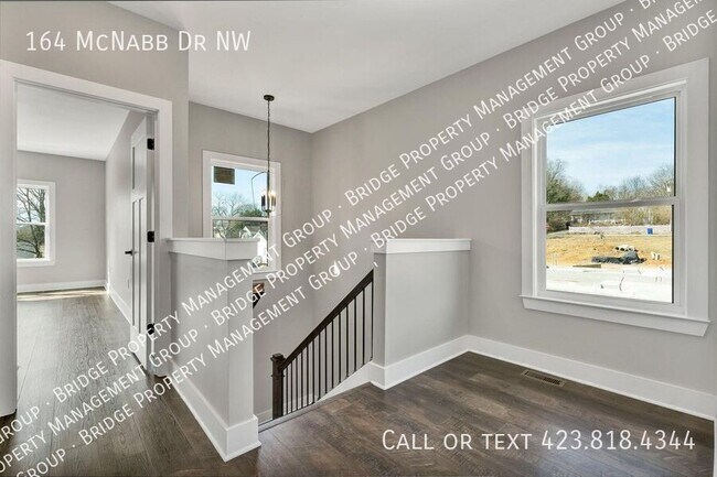 Building Photo - 164 McNabb Dr