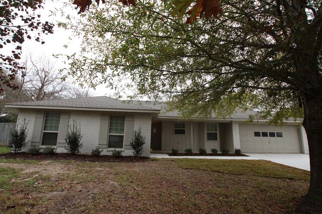 Building Photo - Coming Soon! Stunning 3 Bedroom Home in Wh...