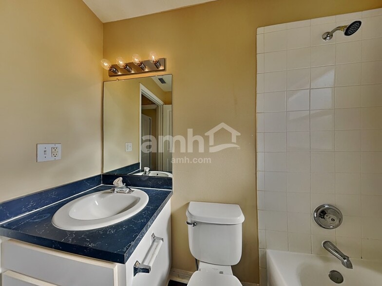 Building Photo - 5419 Watson Rd