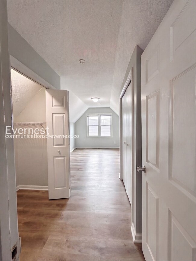 Building Photo - 1356 Mistletoe Ridge Pl NW