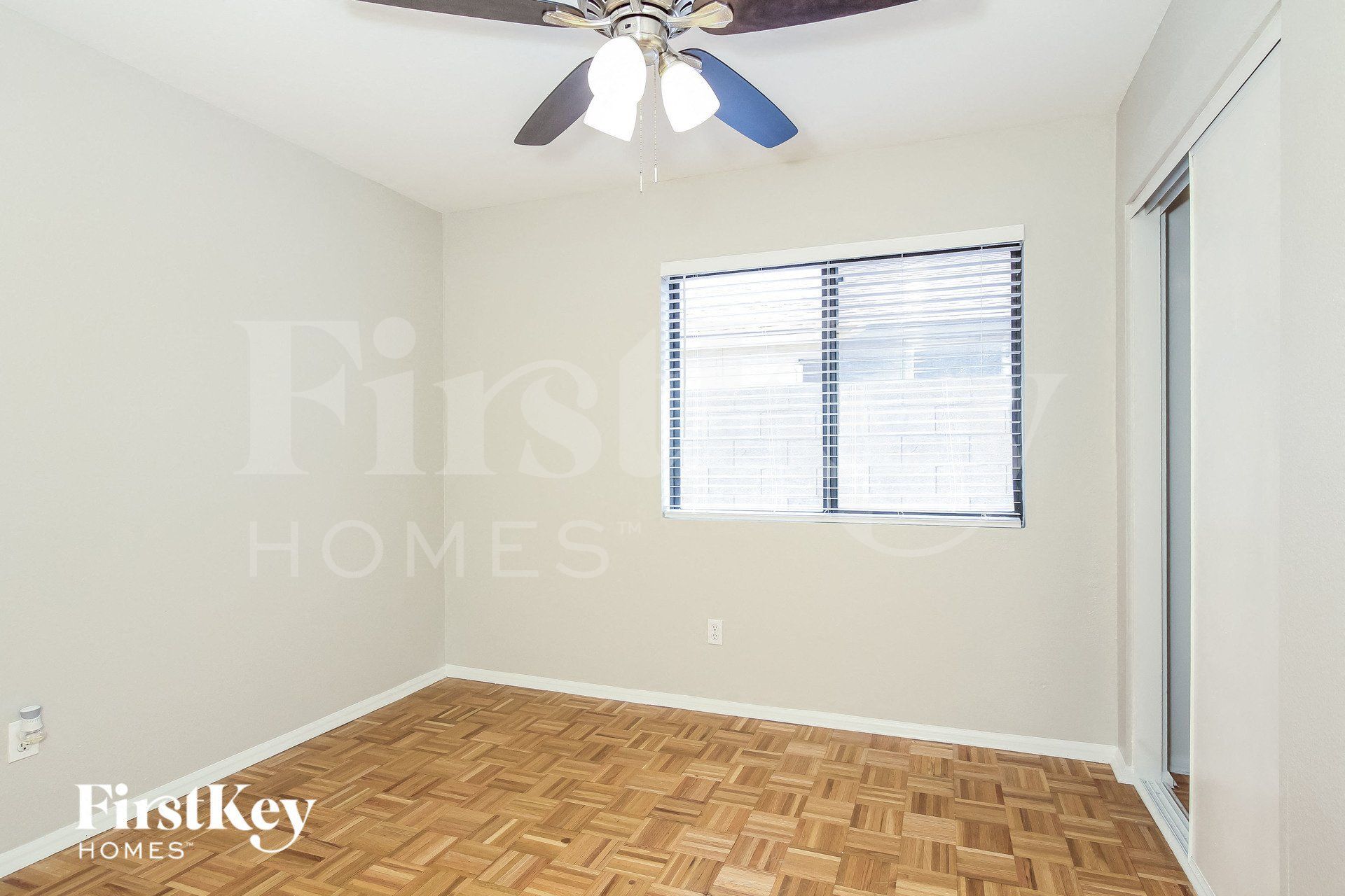 Building Photo - 3132 W Robin Ln