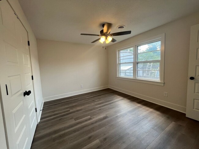 Building Photo - Fully Renovated 3BR/1.5BA – Prime Location + Lawn Care Included