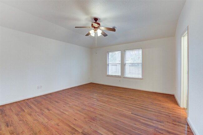 Building Photo - 46 Drifting Shadows Cir