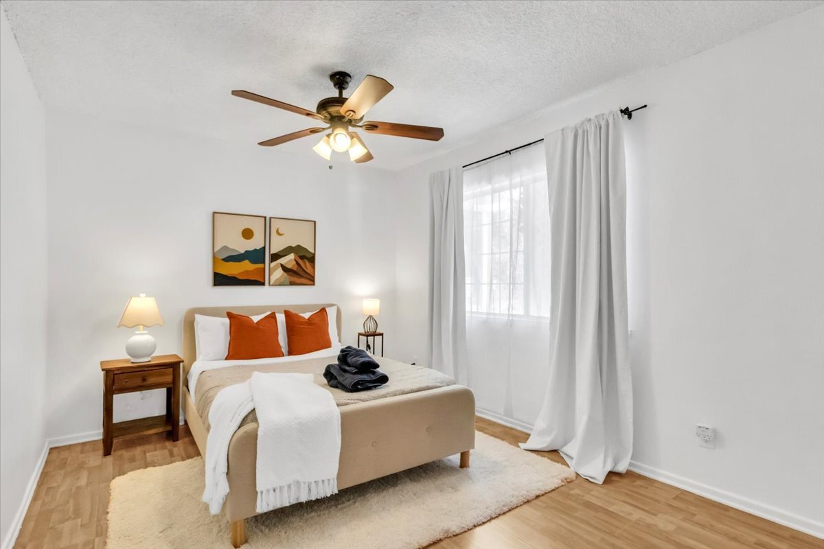 Building Photo - 23223 Canzonet St