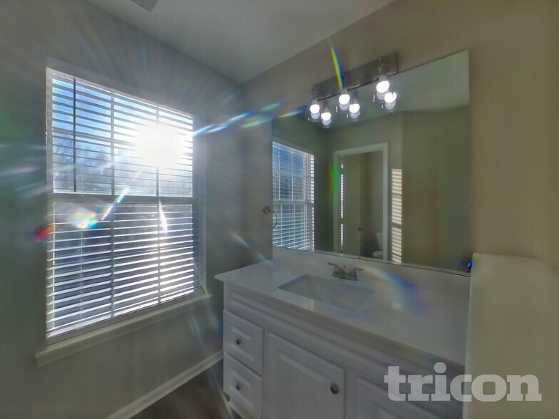 Building Photo - 14203 Misty Brook Ln