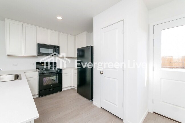 Building Photo - 12512 Huntington Rdg Wy