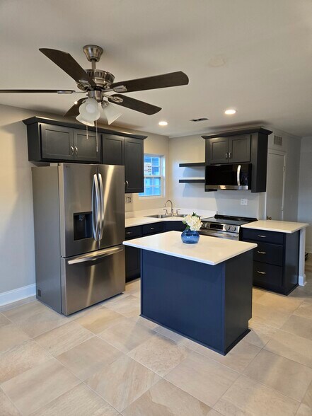 Building Photo - 273 Echo Cir