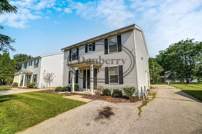 Building Photo - 3612 Willow Run Dr