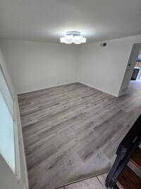 Building Photo - 1025 Junipero Dr