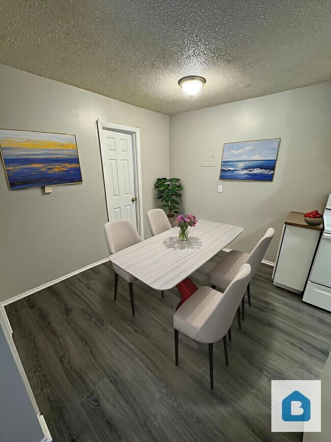 Building Photo - Cozy 1-Bedroom Apartment Near Manitou Springs with Easy Westside Access