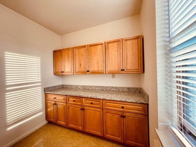 Building Photo - 81 Chestnut St