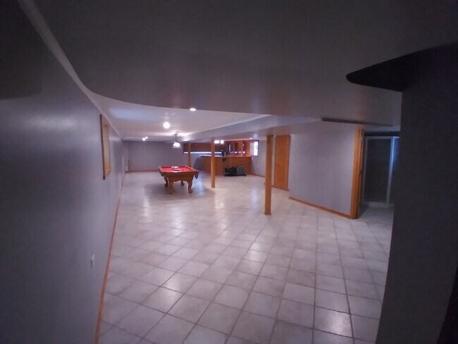 Building Photo - 8439 W Castle Island Ave