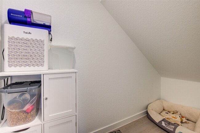 Building Photo - 21255 Doubtful Cyn Dr