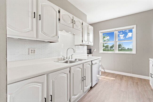 Building Photo - 6281 5000 N