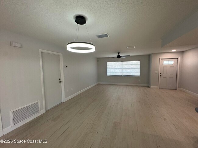 Building Photo - 1320 Woodingham Dr