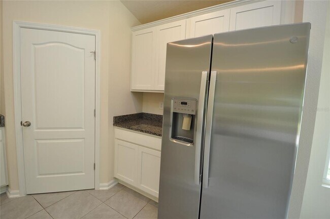 Building Photo - 80 Oakleaf Way