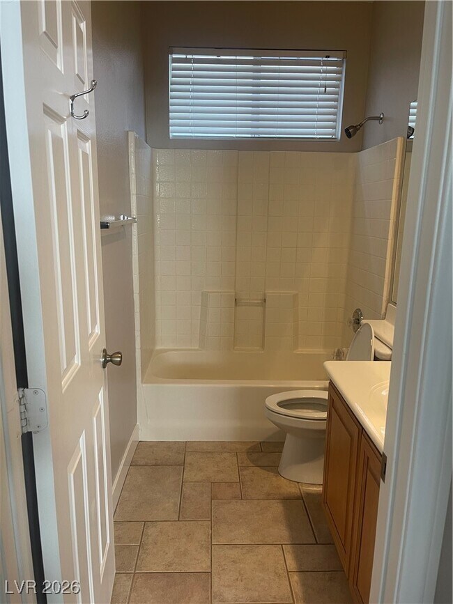 Building Photo - 718 Canfield Point Ave