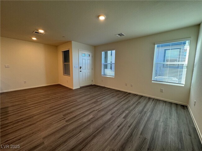 Building Photo - 9917 Marigold Hls St