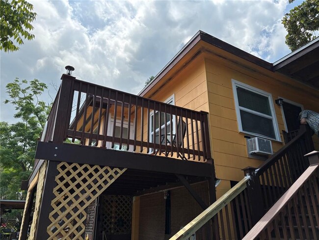 Building Photo - 1217 Carolyn Ln