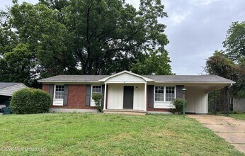 Building Photo - 1296 Vicksburg Dr
