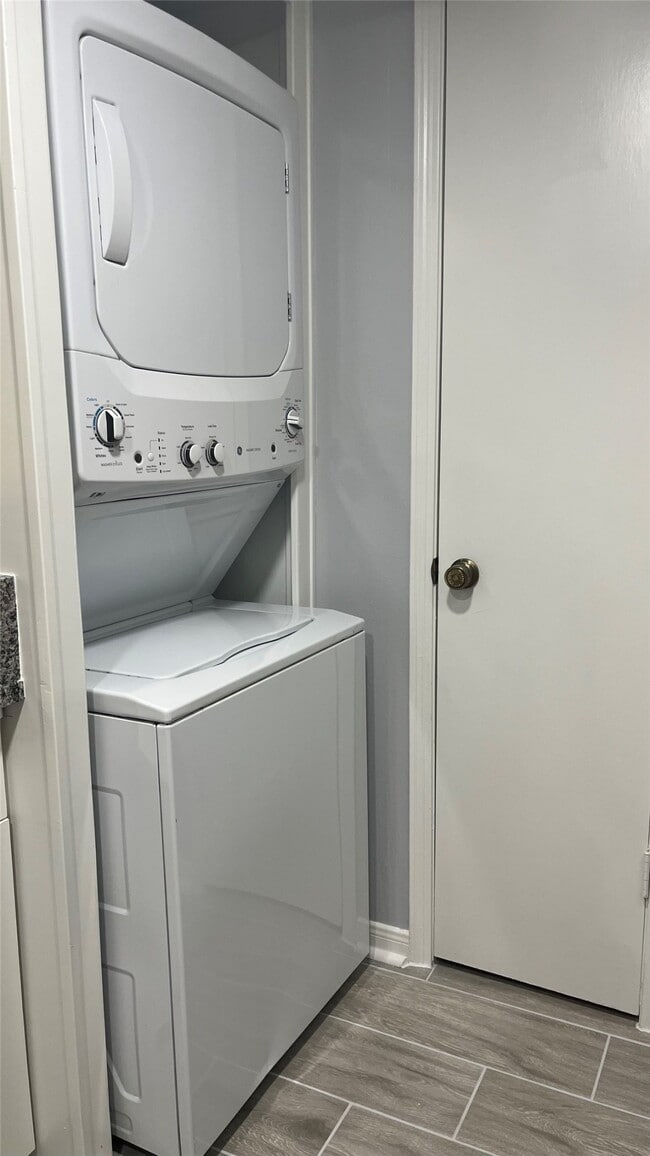 Building Photo - 12633 Memorial Dr