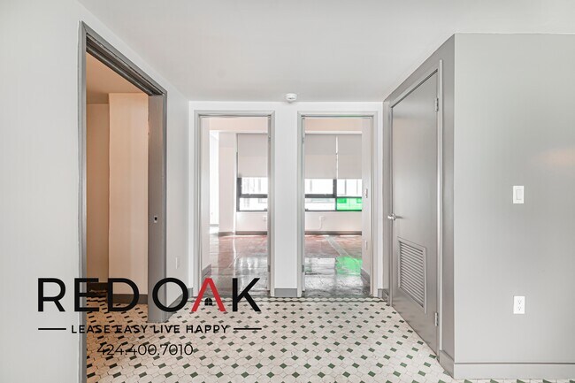 Building Photo - 430 S Broadway