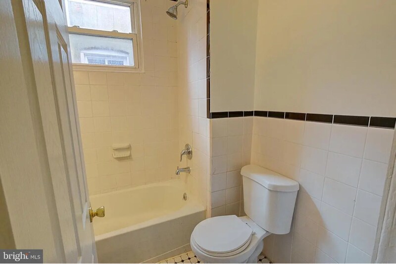 Building Photo - 2331 Guilford Ave