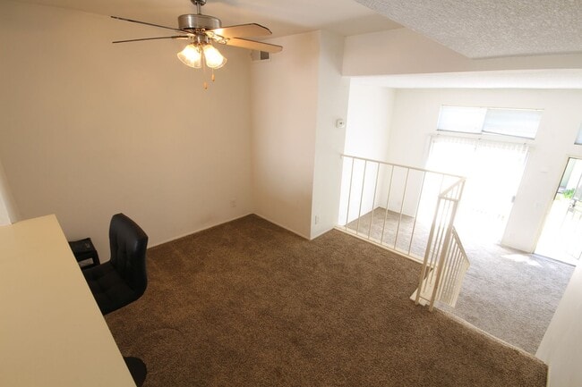 Building Photo - 2-Bedroom 1.5-Bathroom Townhouse