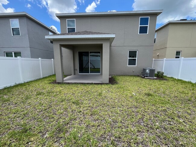 Building Photo - 1113 Blue Gdn Dr