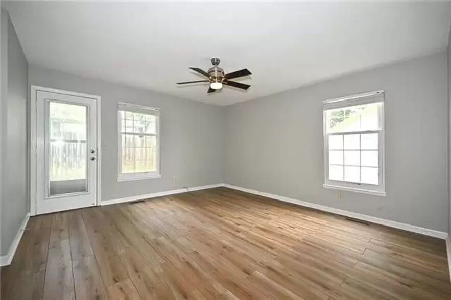 Building Photo - 1102 Hampton Dr