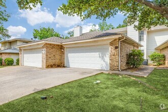 Building Photo - 610 Starlinda Ct