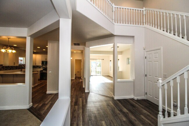Building Photo - COMING SOON! Beautiful and modern two stor...