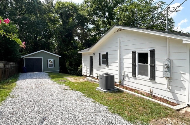 Building Photo - Modern 2BR/1.5BA Property with Renovated Interior and Unique Bonus Spaces