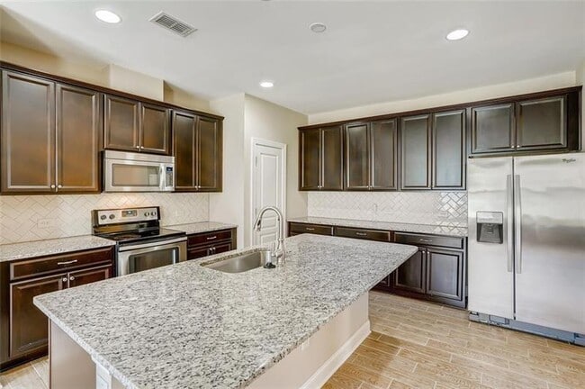 Building Photo - 4018 Creekshire Trl