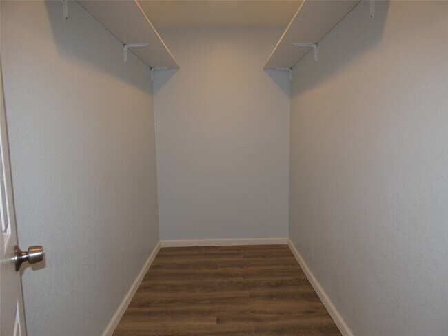 Building Photo - 8215 Canyon St