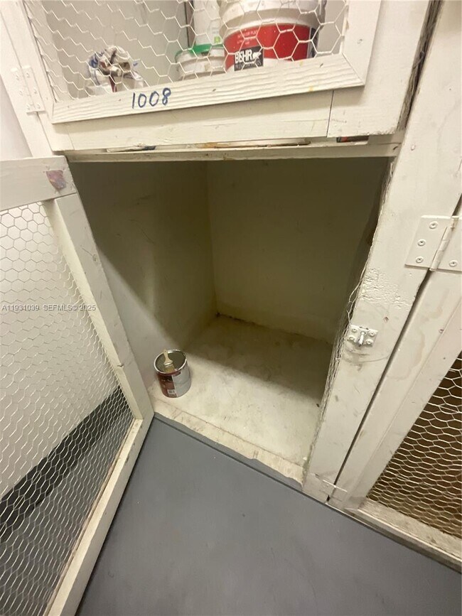 Building Photo - 1200 NE Miami Gardens Dr