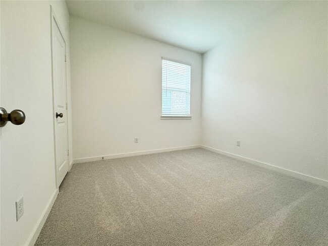 Building Photo - 368 Kapok St