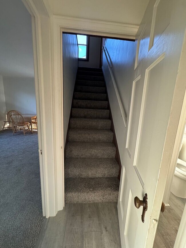 Building Photo - Newly updated 3 bd house in Euclid- NO VOU...