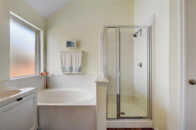 Building Photo - 11808 Woodland Way