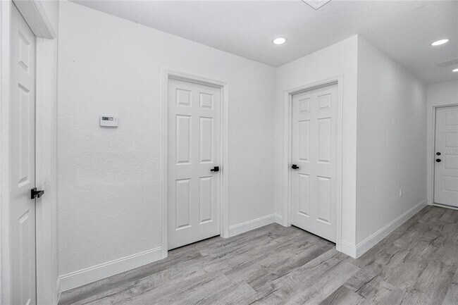 Building Photo - 2859 38th Ave N